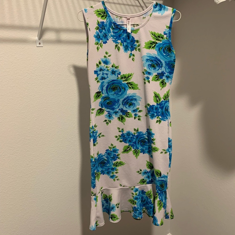 Size medium Floral White Mark dress